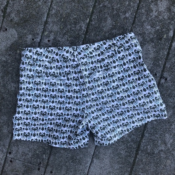 Banana Republic Elephant Hampton Shorts 2 - Picture 3 of 5
